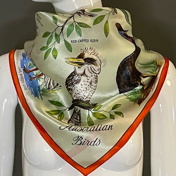 Delightful Vintage Australia Bird Theme Souvenir Scarf 26 In Sq Excellent Cond - Picture 9 of 9